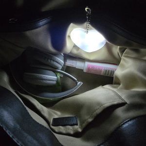 Светло за чанта со сензор за допир | HEARTIGLO